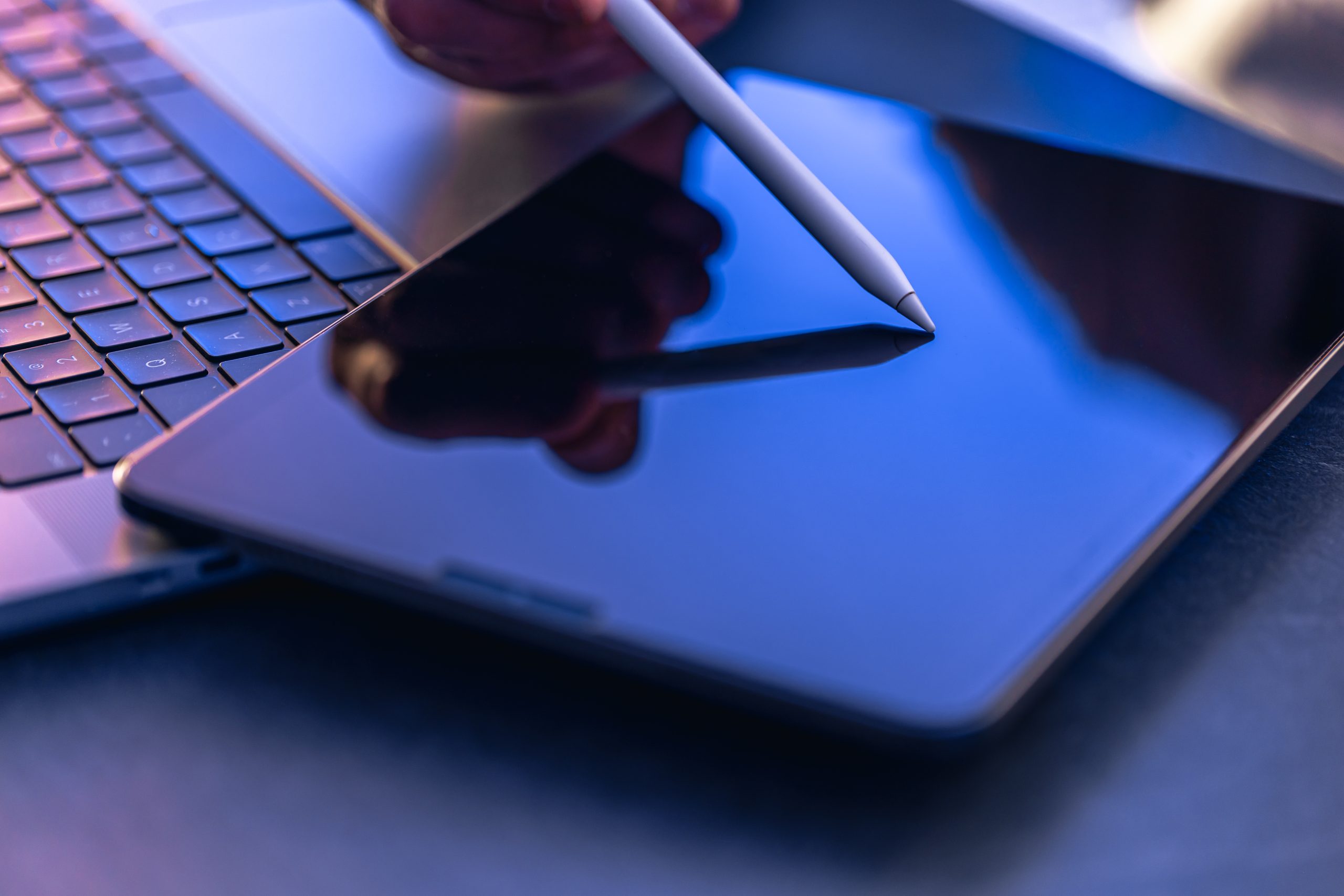 Prise de connaissance des besoins spécifiques lié au handicap du stagiaire auprès du contact PSH de l'entreprise. Analyse des besoins et mise en place de solutions..